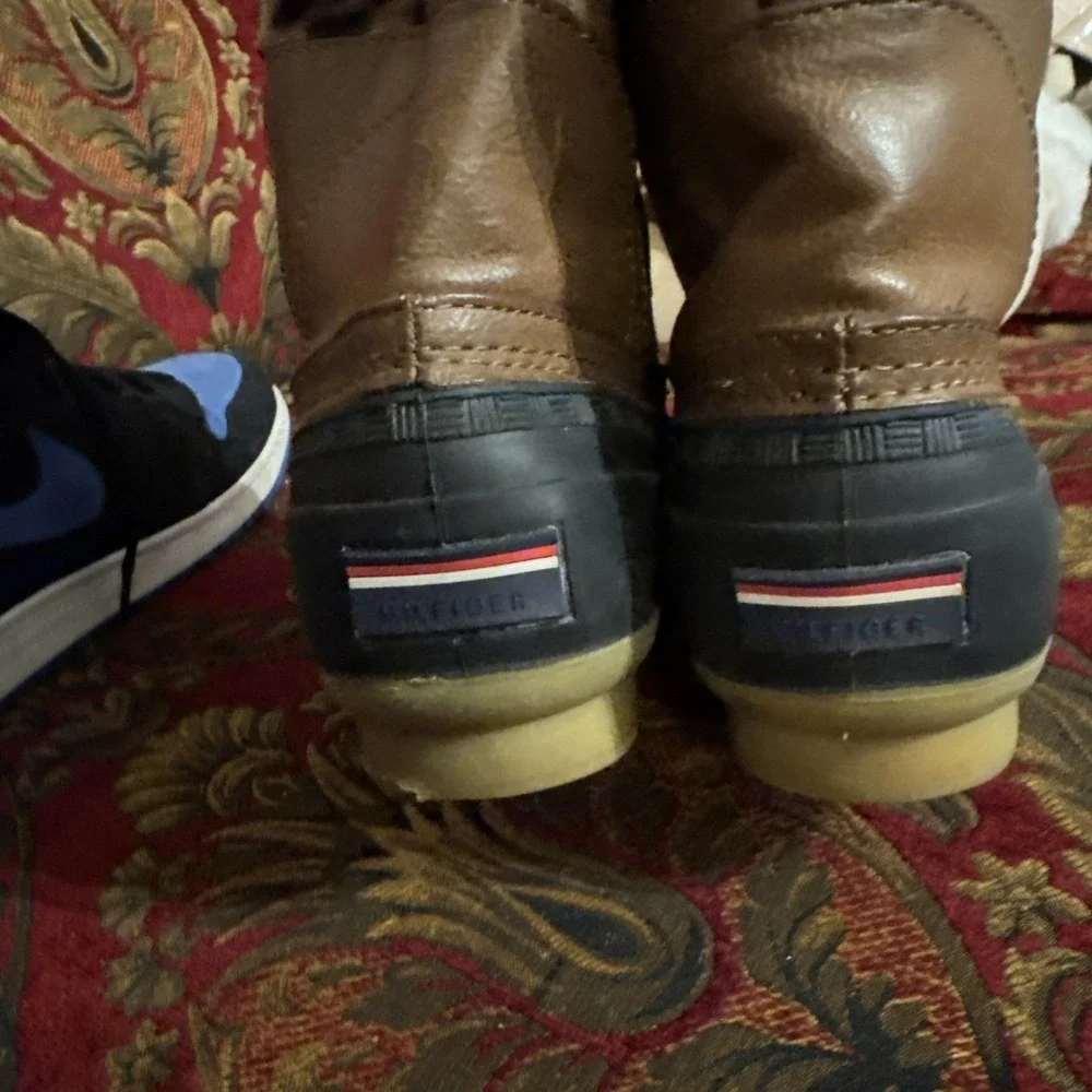 Tommy Hilfiger Snow/Rain Boots Women Size 7